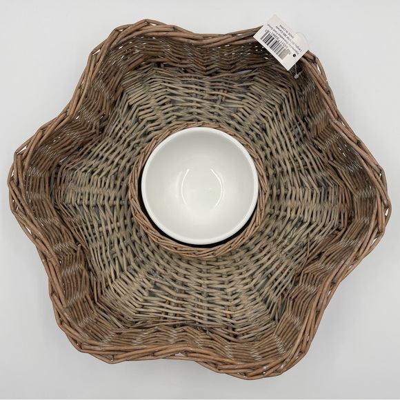 NWT Rattan Star-Shaped Chip and Dip Platter - Picture 1 of 14